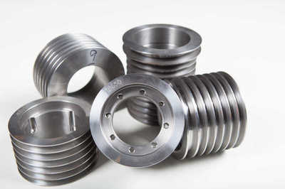 不锈钢杯中的双重守护 咖啡与机械零件的奇妙联结